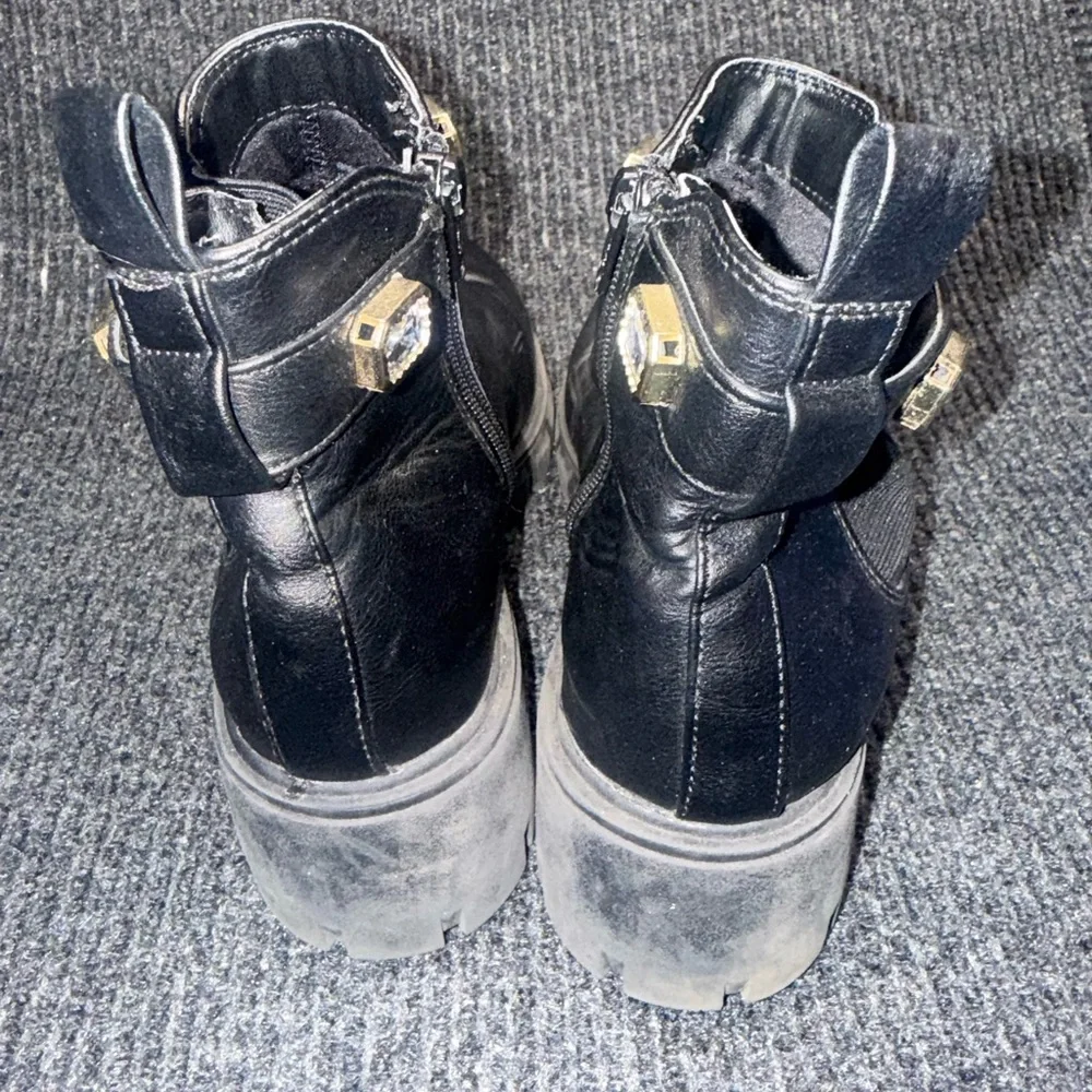 Madden NYC Black Ankle Boots with Gold Accents size 8 - Picture 2 of 6